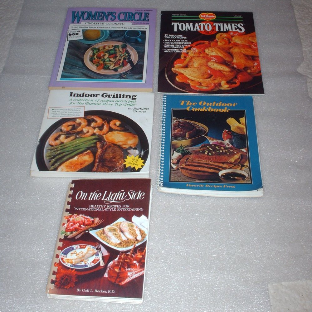 Bundle of 5 vintage cookbooks